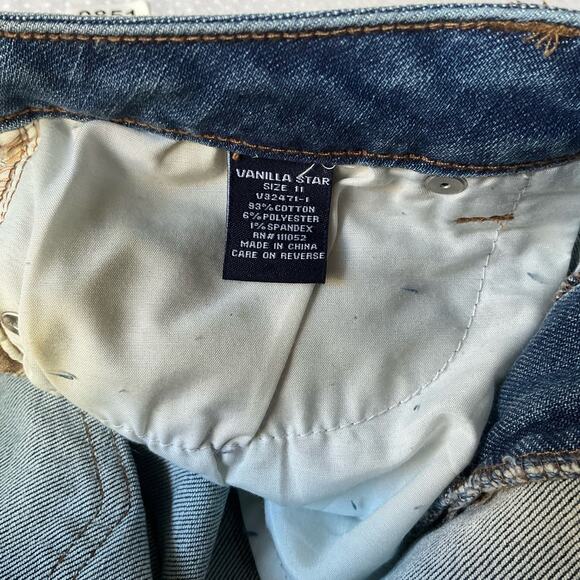 Vanilla Star Women’s Frayed Denim Mid Rise Shortie size 11, Blue - Picture 10 of 10